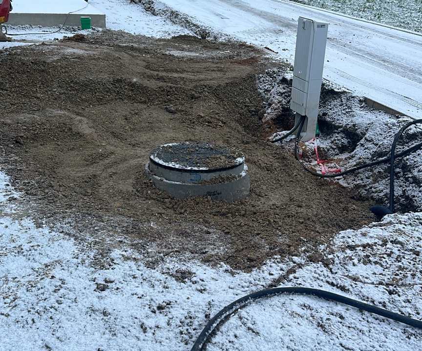 Verfüllter Leitungsbereich nach den Arbeiten an Abwasser- und Regenwasserleitungen in Calden
