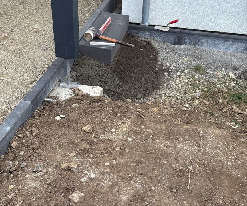 Vorbereitung der Außenanlage vor dem Pflastern