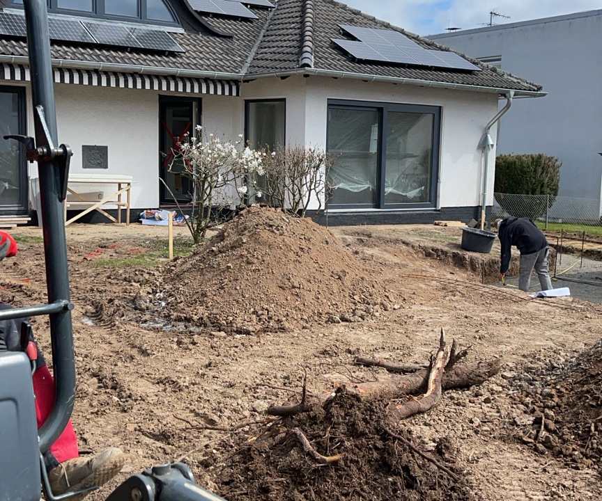 Erdarbeiten und Geländevorbereitung für die komplette Außenanlage in Vellmar