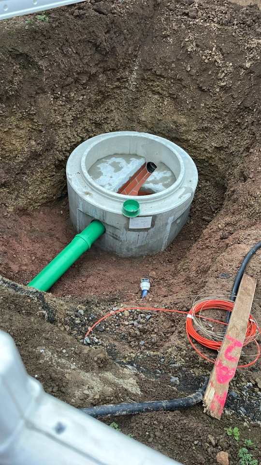 Betonschacht Baugrube als Leistungsbild für die Website